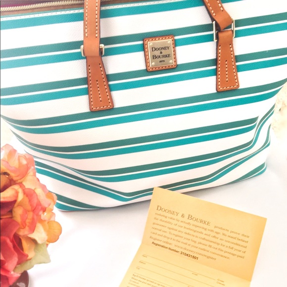 SOLD 💙BNWT Dooney & Bourke Tote-it's Beautiful!! - Picture 5 of 8